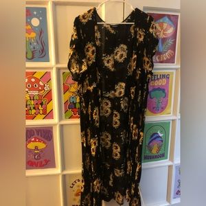 Torrid Sunflower Kimono with front tie closure